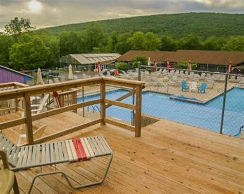 camp nudist|Avalon Resort – The Friendliest Clothing Option Resort